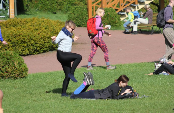 Pėsčiųjų žygyje - dvigubas rekordas: kilometrai atbulomis ir nuospaudų skaičius