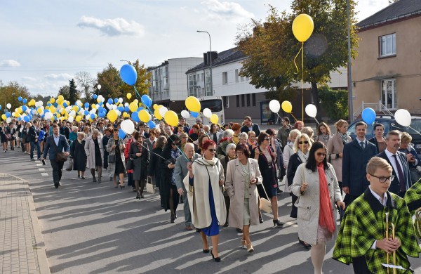 Jeronimo Ralio gimnazija paminėjo 95 metų jubiliejų