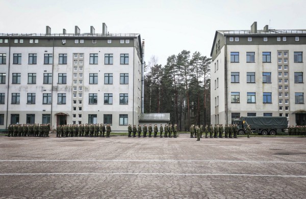 Didžiojo Lietuvos etmono Jonušo Radvilos mokomajam pulkui – 18 metų