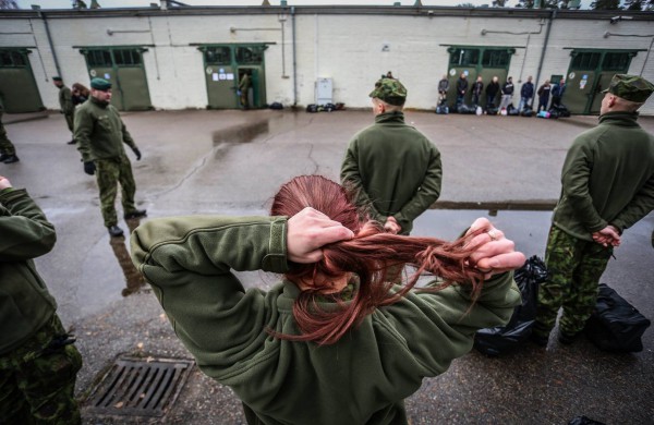 Didžiojo Lietuvos etmono Jonušo Radvilos mokomajam pulkui – 18 metų