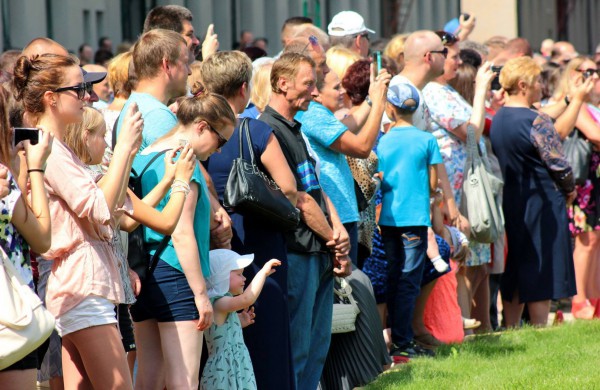 Didžiojo Lietuvos etmono Jonušo Radvilos mokomajam pulkui – 18 metų