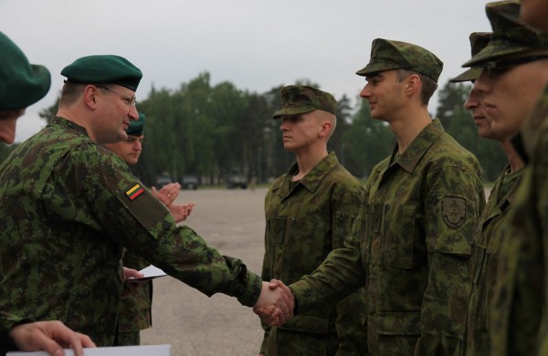 Didžiojo Lietuvos etmono Jonušo Radvilos mokomajam pulkui – 18 metų
