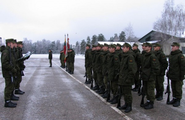 Didžiojo Lietuvos etmono Jonušo Radvilos mokomajam pulkui – 18 metų
