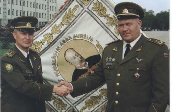 Didžiojo Lietuvos etmono Jonušo Radvilos mokomajam pulkui – 18 metų