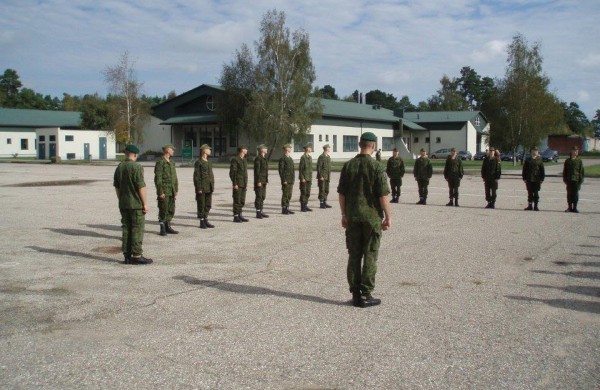 Didžiojo Lietuvos etmono Jonušo Radvilos mokomajam pulkui – 18 metų