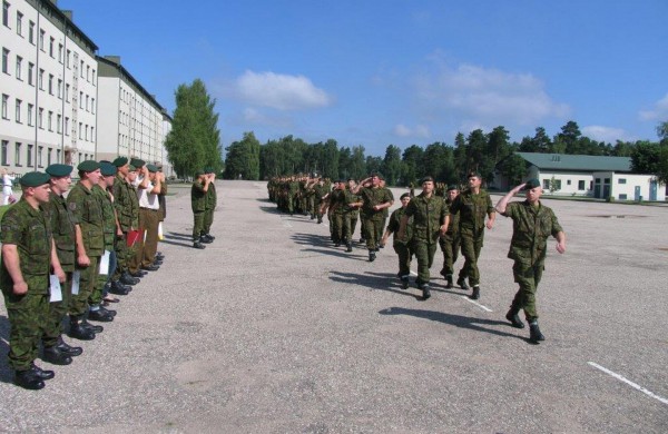 Didžiojo Lietuvos etmono Jonušo Radvilos mokomajam pulkui – 18 metų