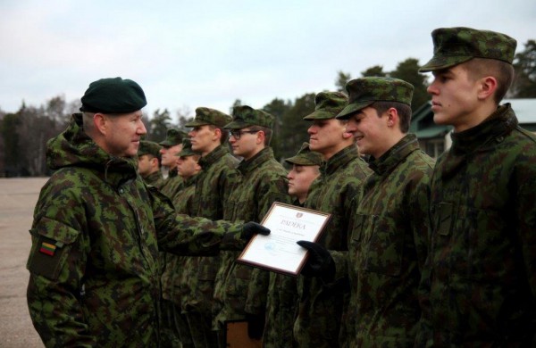 Didžiojo Lietuvos etmono Jonušo Radvilos mokomajam pulkui – 18 metų