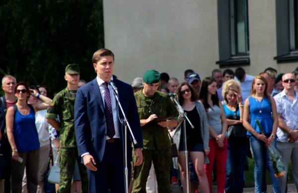 Didžiojo Lietuvos etmono Jonušo Radvilos mokomajam pulkui – 18 metų