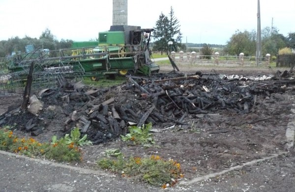 Žeimių miestelyje - du gaisrai: sudegė ūkinis pastatas, apdegė kombainas