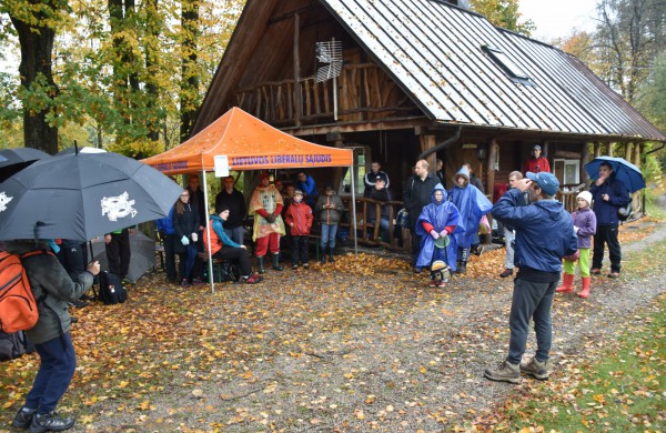 Rudeninė diskgolfininkų sueiga Survilų sodyboje