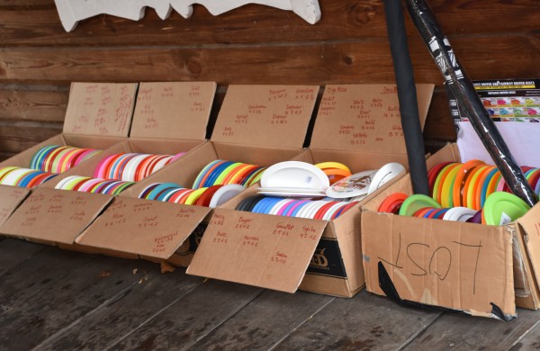 Rudeninė diskgolfininkų sueiga Survilų sodyboje