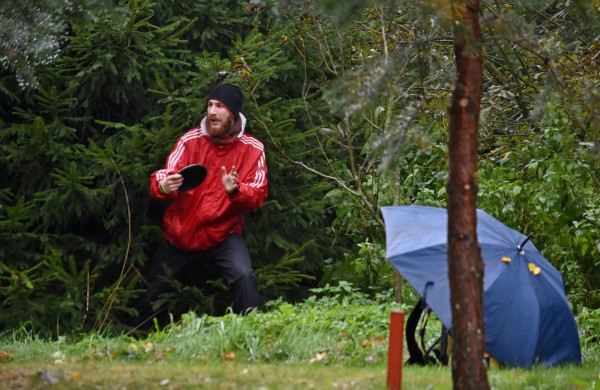 Rudeninė diskgolfininkų sueiga Survilų sodyboje