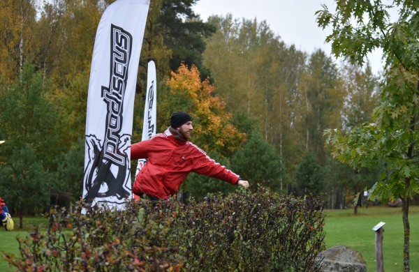 Rudeninė diskgolfininkų sueiga Survilų sodyboje