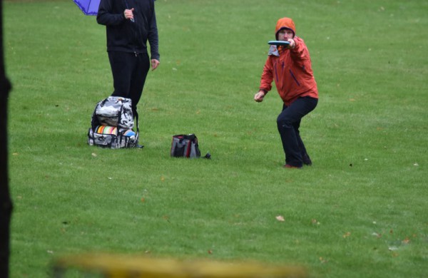 Rudeninė diskgolfininkų sueiga Survilų sodyboje