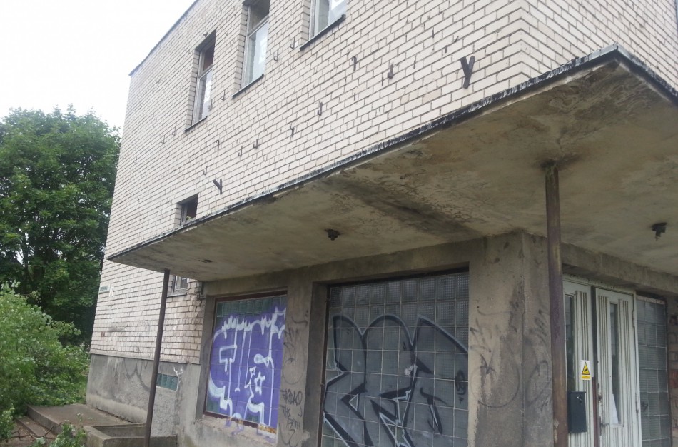 Iš numirusiųjų keliamas pastatas “vaiduoklis” – jame įsikurs labdaros fondas