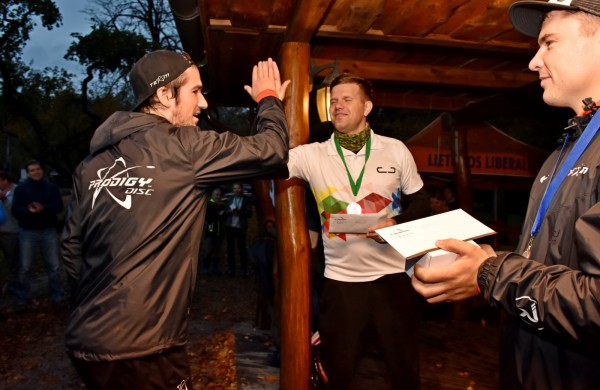 Rudeninė diskgolfininkų sueiga Survilų sodyboje