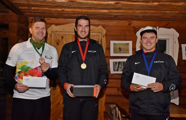 Rudeninė diskgolfininkų sueiga Survilų sodyboje