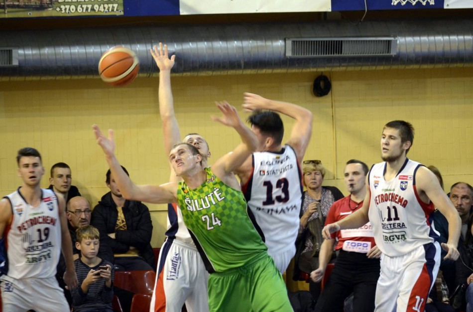 Prastai pataikydami, Jonavos krepšininkai sezoną pradėjo dvejomis nesėkmėmis