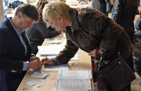 Neoficialūs duomenys: jonaviečiai daugiausiai balsų atidavė R.Sinkevičiui 