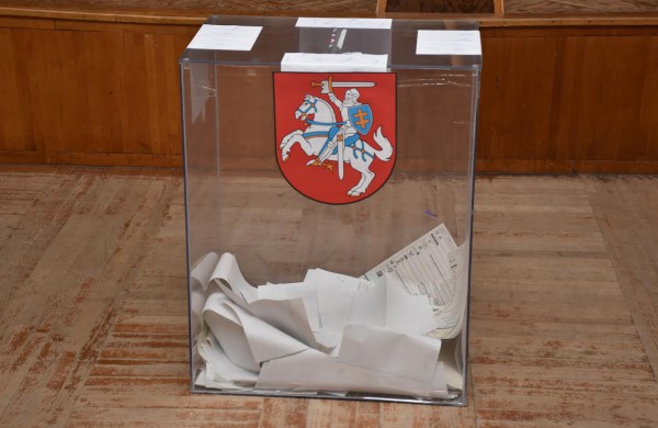 Neoficialūs duomenys: jonaviečiai daugiausiai balsų atidavė R.Sinkevičiui 