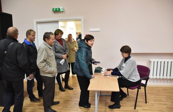 Neoficialūs duomenys: jonaviečiai daugiausiai balsų atidavė R.Sinkevičiui 