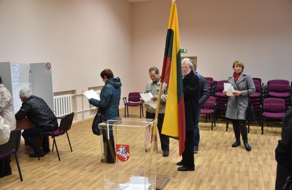 Neoficialūs duomenys: jonaviečiai daugiausiai balsų atidavė R.Sinkevičiui 