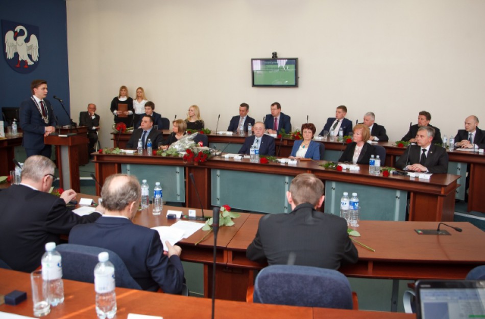 Privačių interesų laiku nedeklaravo du rajono tarybos nariai