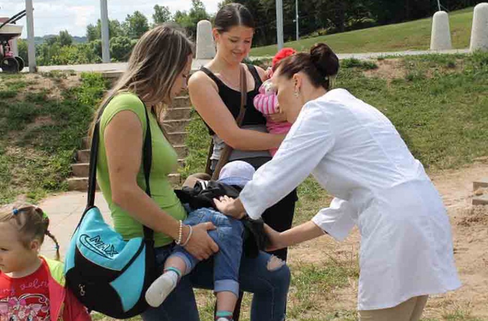 Prie miesto tvenkinio – pirmosios pagalbos teikimo pamoka