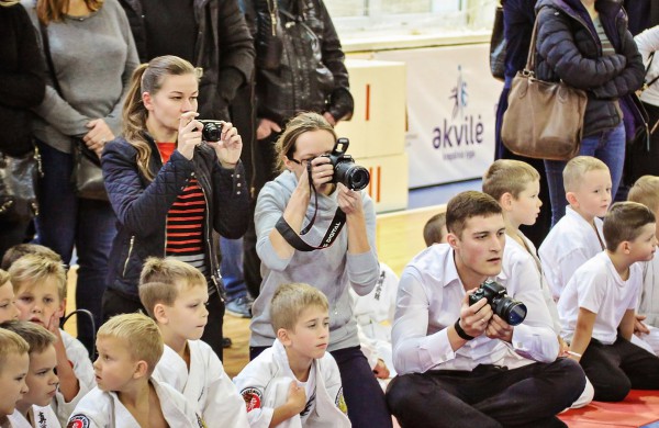 Vaikai varžėsi karate turnyre