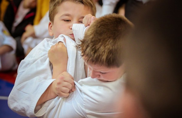 Vaikai varžėsi karate turnyre
