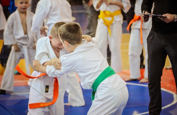 Vaikai varžėsi karate turnyre