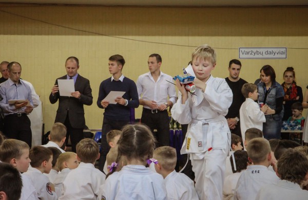 Vaikai varžėsi karate turnyre