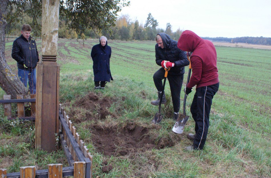 Žeimių miestelyje – neįprastos laidotuvės, bus perlaidojami ekshumuoti dviejų žmonių palaikai