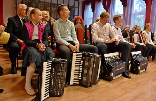 Jonavos meno mokykloje – jaunieji akordeono virtuozai