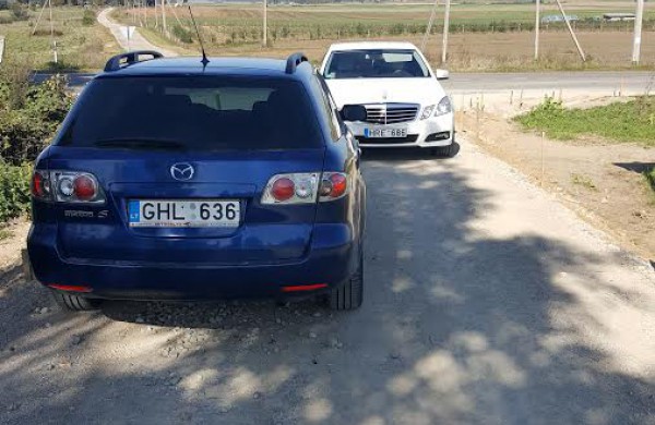 Rimkų kaimo gyventojai naujai asfaltuoto kelio nuotraukas ketina siųsti Susisiekimo ministerijai