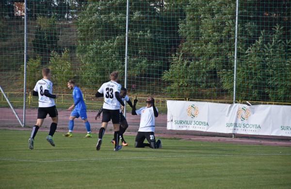 Ketvirtojo rato pabaigoje – triuškinanti nesėkmė namuose