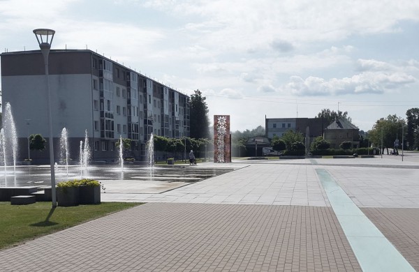 Kuo pakeisti miesto centre esantį ekraną? (vizualizacijos)