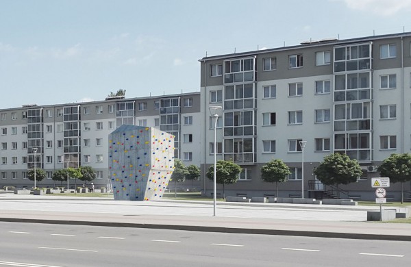 Kuo pakeisti miesto centre esantį ekraną? (vizualizacijos)