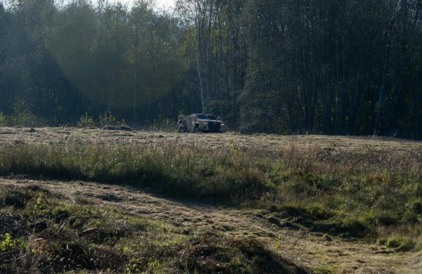 Gaižiūnų poligone Lietuvos ir sąjungininkų kariams pristatytos JAV šarvuoto visureigio galimybės