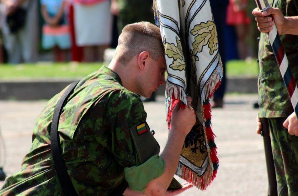 Lietuvos valstybei prisieks daugiau nei 1,3 tūkst. šauktinių