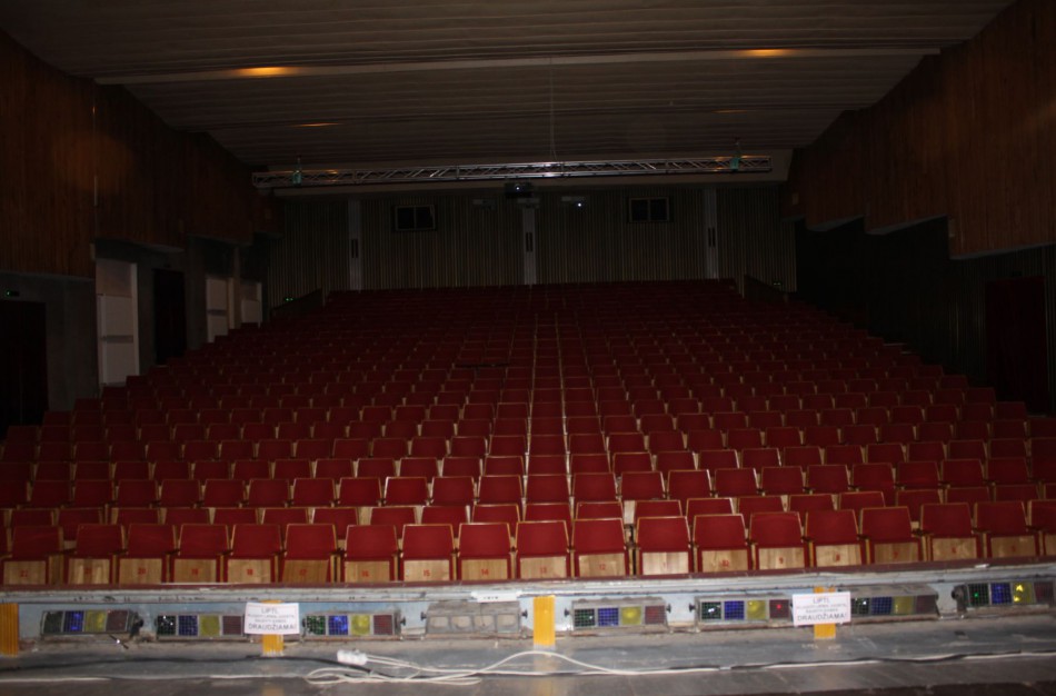 Jonavos kultūros centras ruošiasi permainoms: bus atnaujinta didžioji salė