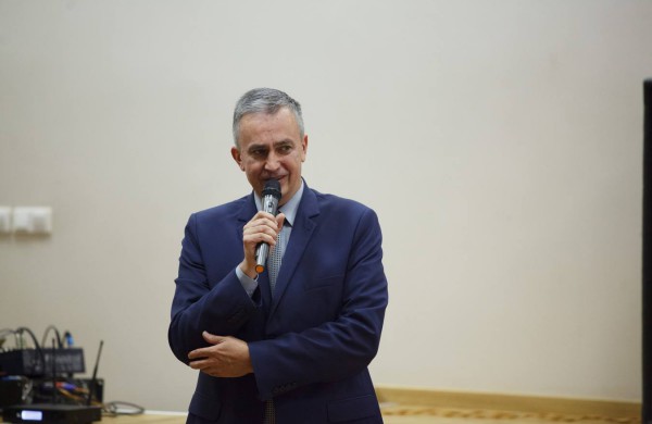 Senamiesčio gimnazijoje varžėsi jaunieji chemijos žinovai