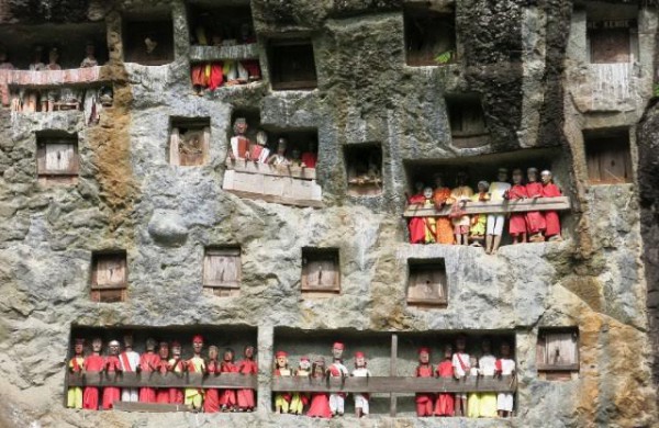 Keisčiausios mirusiųjų dienos tradicijos pasaulyje