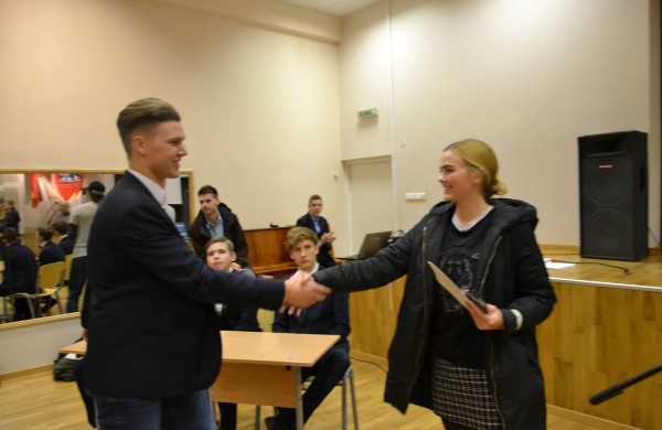 Senamiesčio gimnazijoje – intriguojantys debatai: ar šalys turėtų išstoti iš Europos Sąjungos?