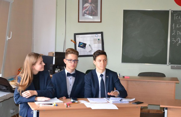 Senamiesčio gimnazijoje – intriguojantys debatai: ar šalys turėtų išstoti iš Europos Sąjungos?