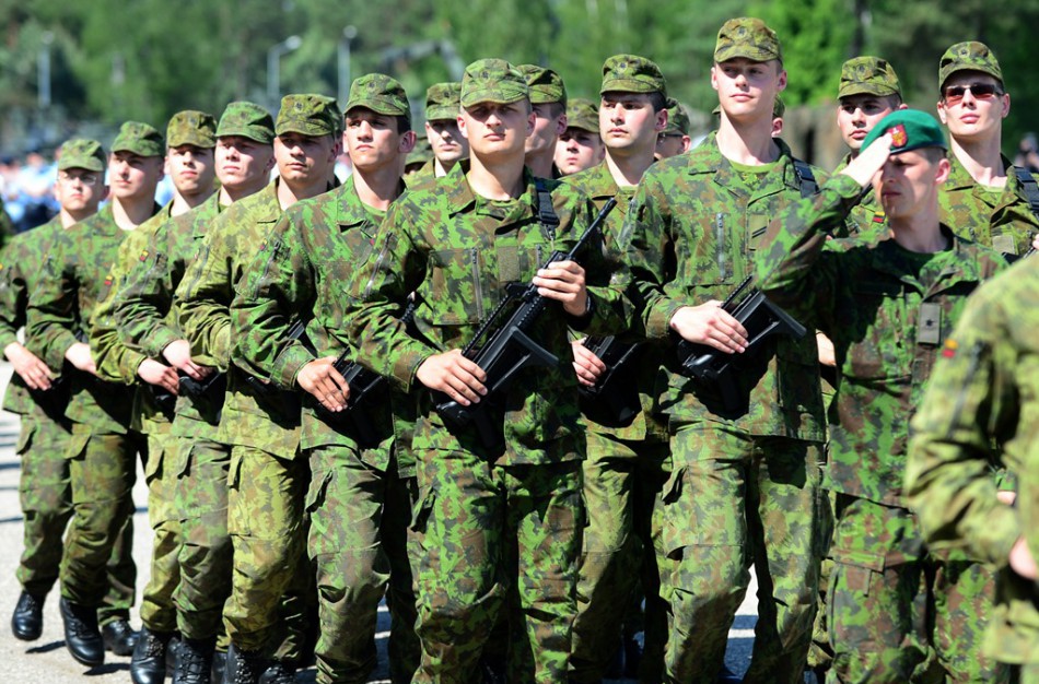 Karo prievolės įstatymo pataisa: bus atsisakoma šaukimo nurodymų siuntimo registruotu paštu, šaukiamiesiems aktuali informacija bus skelbiama internete
