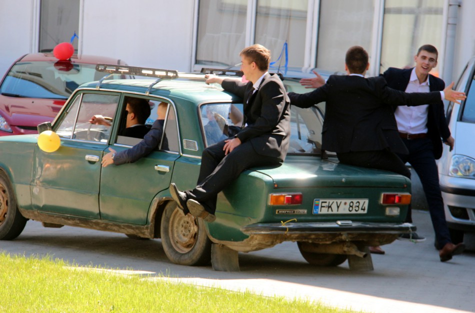 Abiturientams nuskambėjo paskutinis skambutis