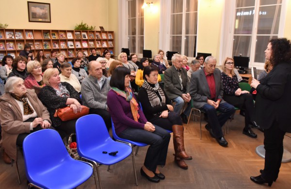 Jonavos viešojoje bibliotekoje pristatyta knyga apie Galiną Dauguvietytę