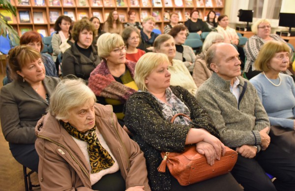 Jonavos viešojoje bibliotekoje pristatyta knyga apie Galiną Dauguvietytę