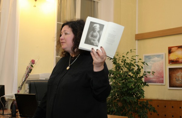 Jonavos viešojoje bibliotekoje pristatyta knyga apie Galiną Dauguvietytę